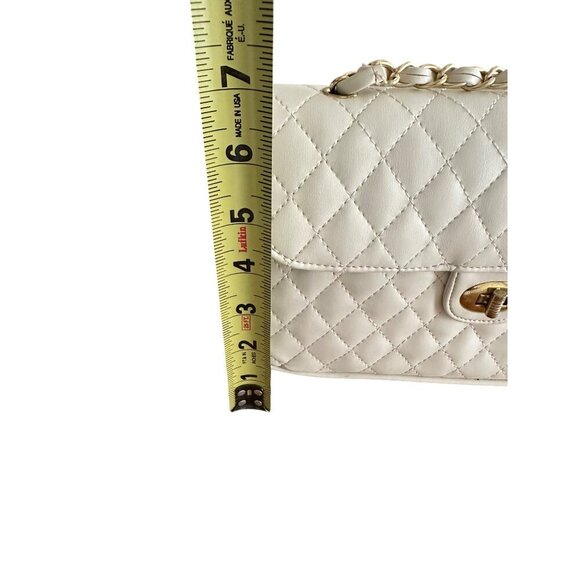 Quilted White Faux Leather Shoulder Bag With Gold Chain Strap & Turn Lock - Picture 5 of 12